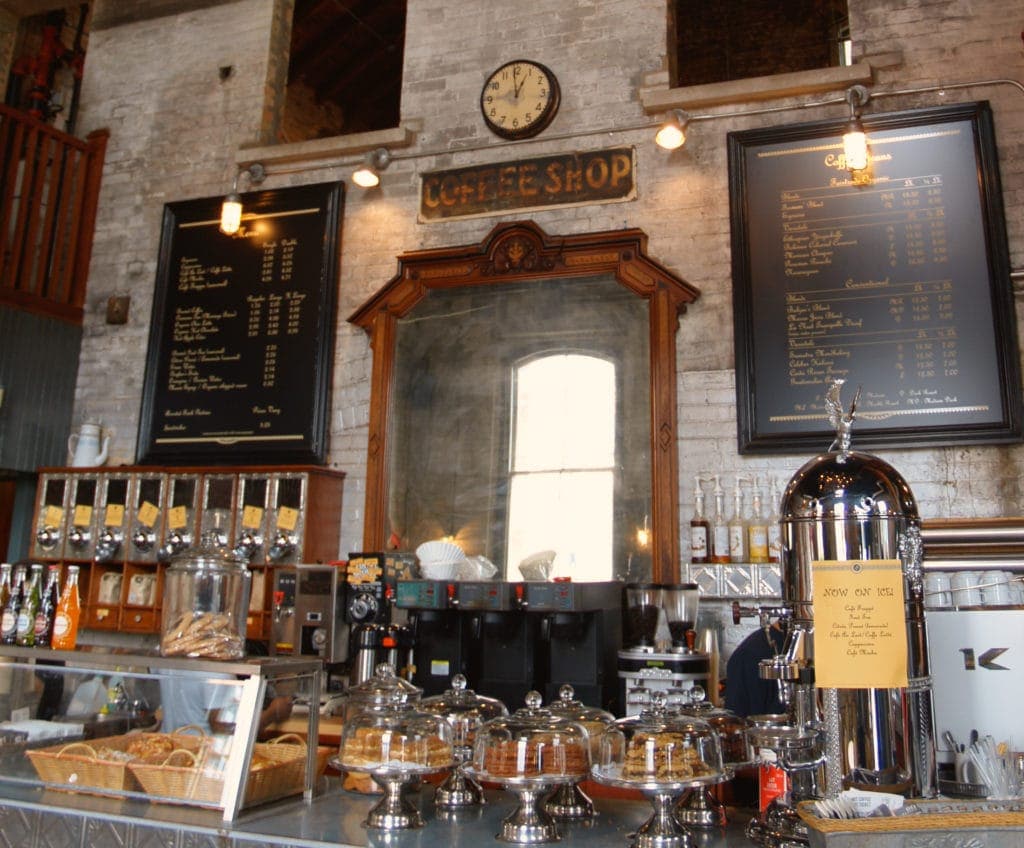 Coffee Shop im coolen Distillery District von Toronto