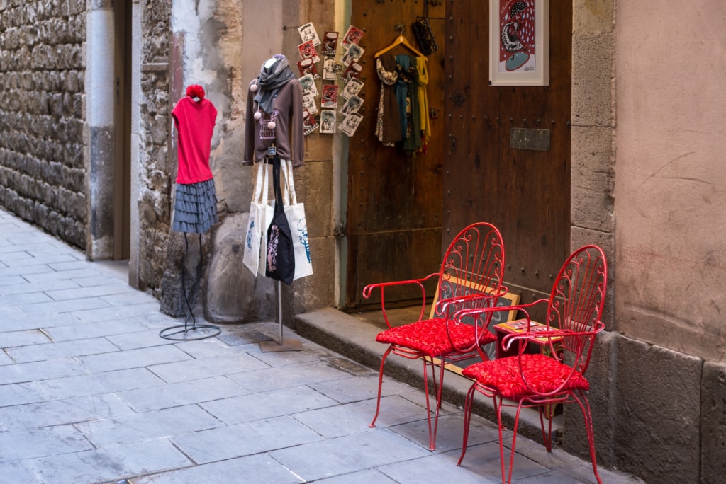 Shoppen in Barcelona: Geschäftseingang in der City