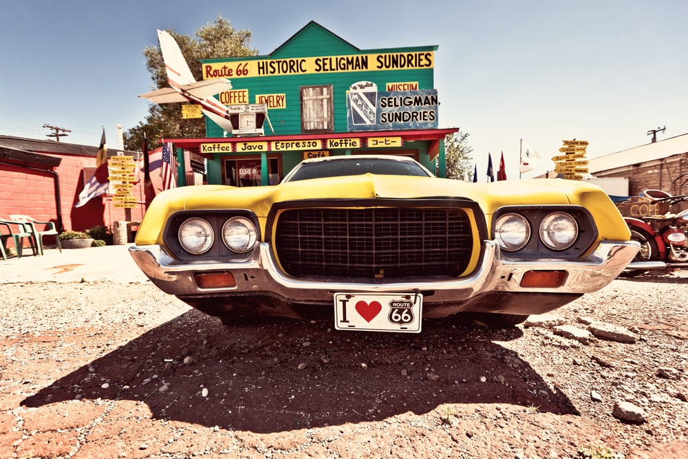 In Seligman bietet sich Filmkulisse pur, hier ist der Charme der Route 66 besonders erhalten geblieben.
