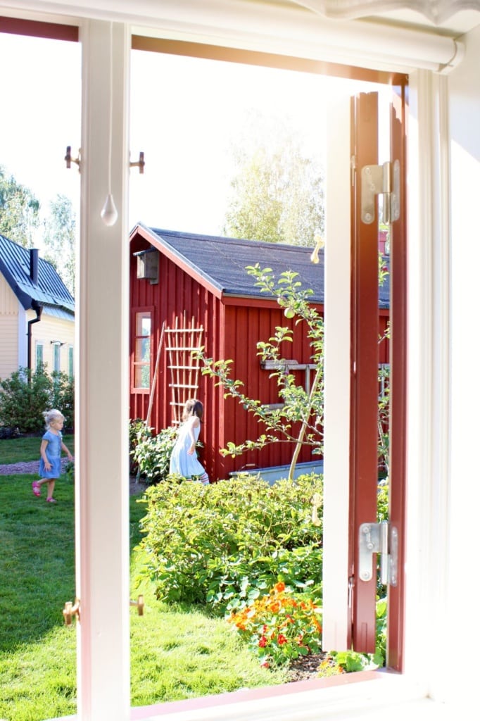 Spielende Kinder in Astrid Lindgrens Welt
