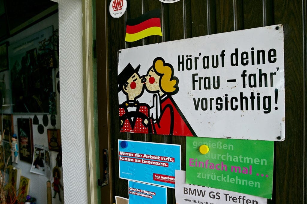 Immer schön vorsichtig mit dem Motorrad durch den Westerwald
