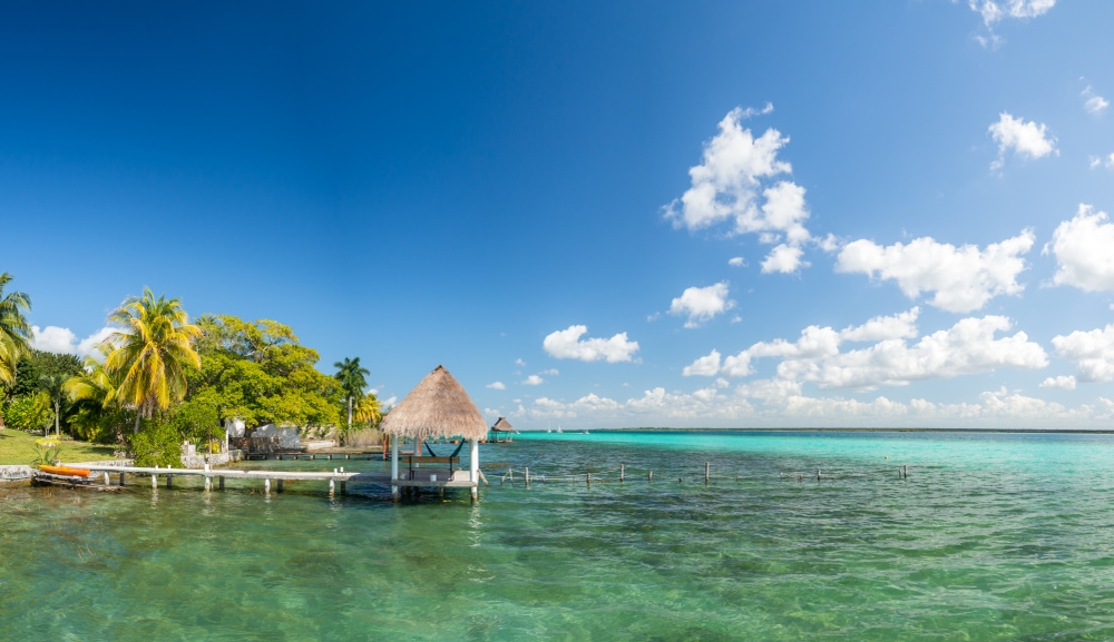 Lagune Bacalar im Süden Mexikos
