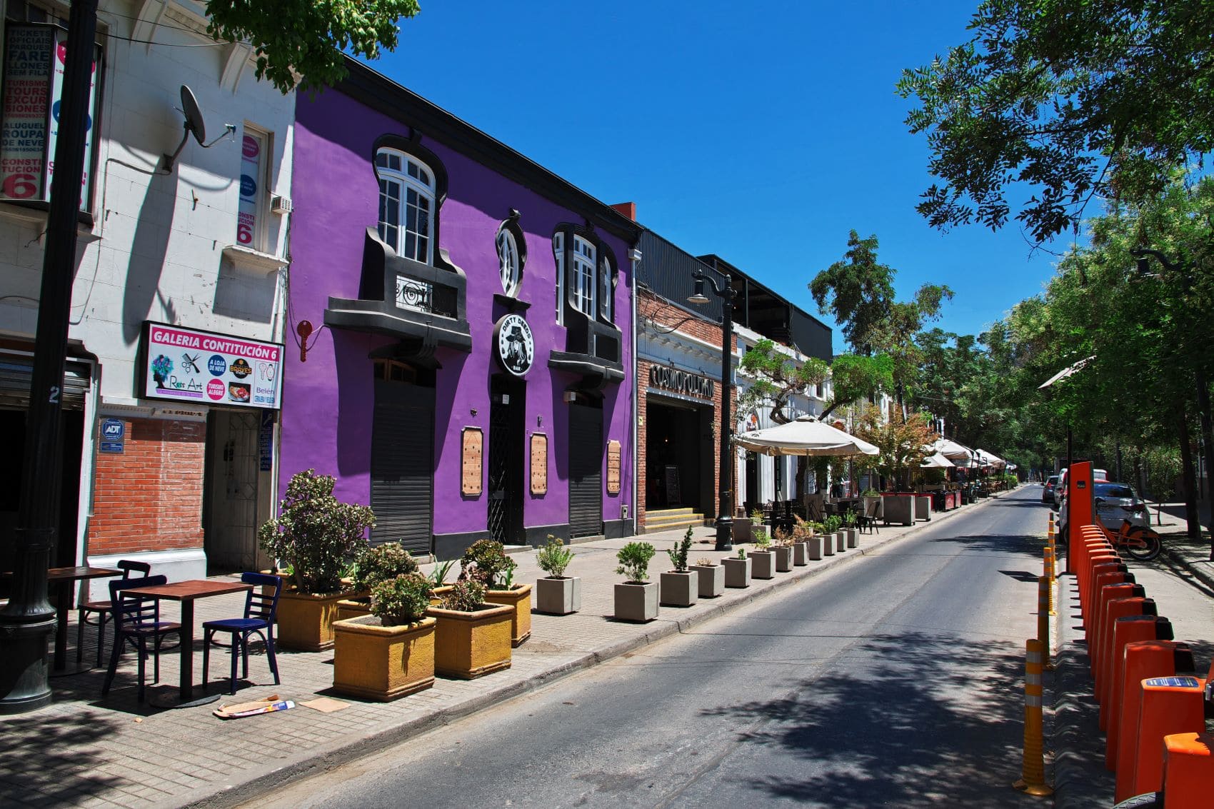 Bunte Häuser im Stadtteil Bellavista in Santiago