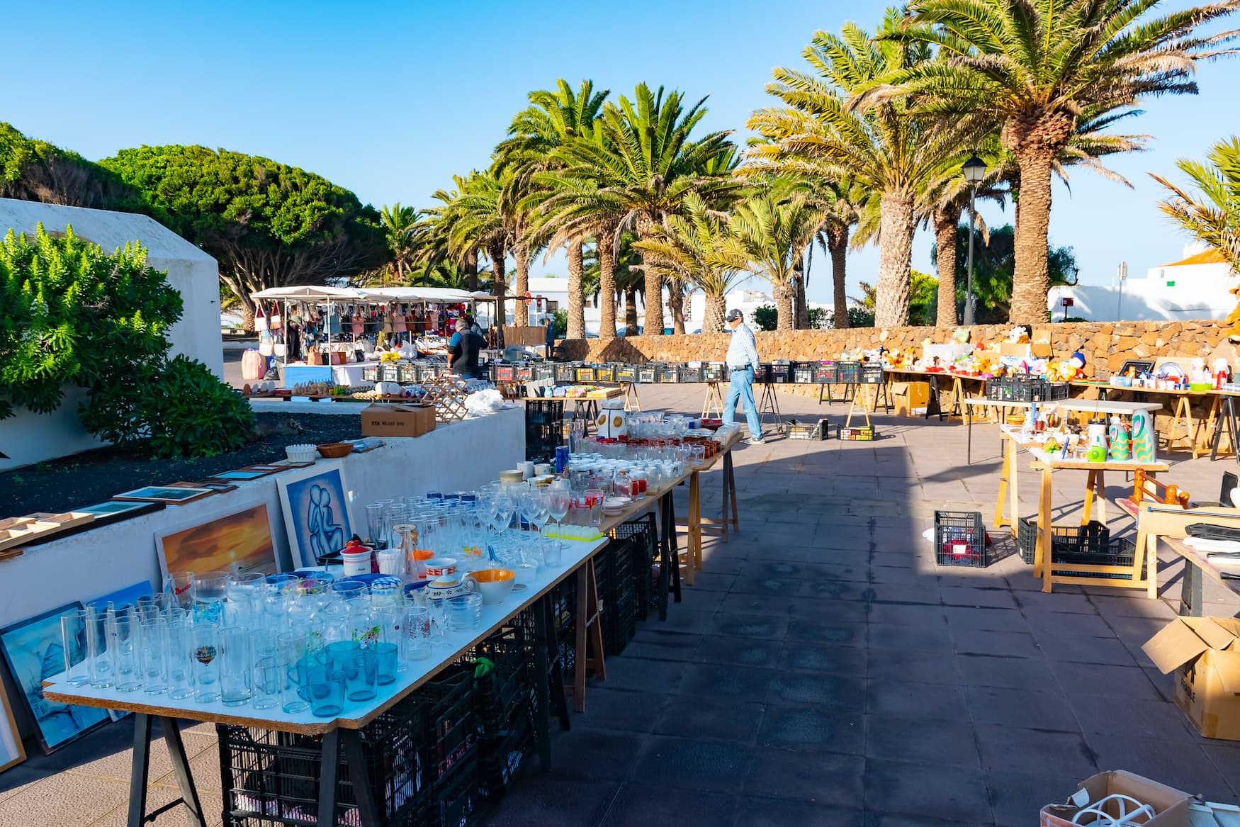 Straßenstände mit Schmuck auf dem Markt in Teguise, Lanzarote