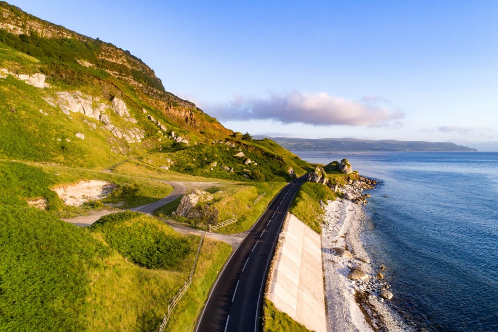 Straße an der Causeway Coastel Route