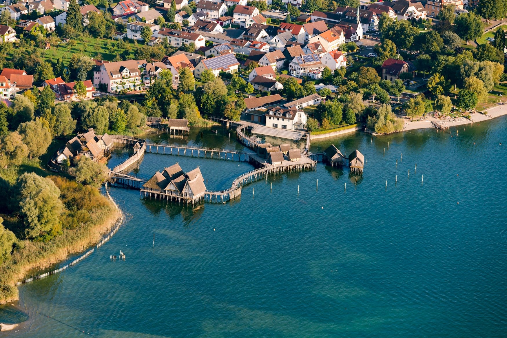 Blick auf die Pfahlhäuser in Unteruhldingen 