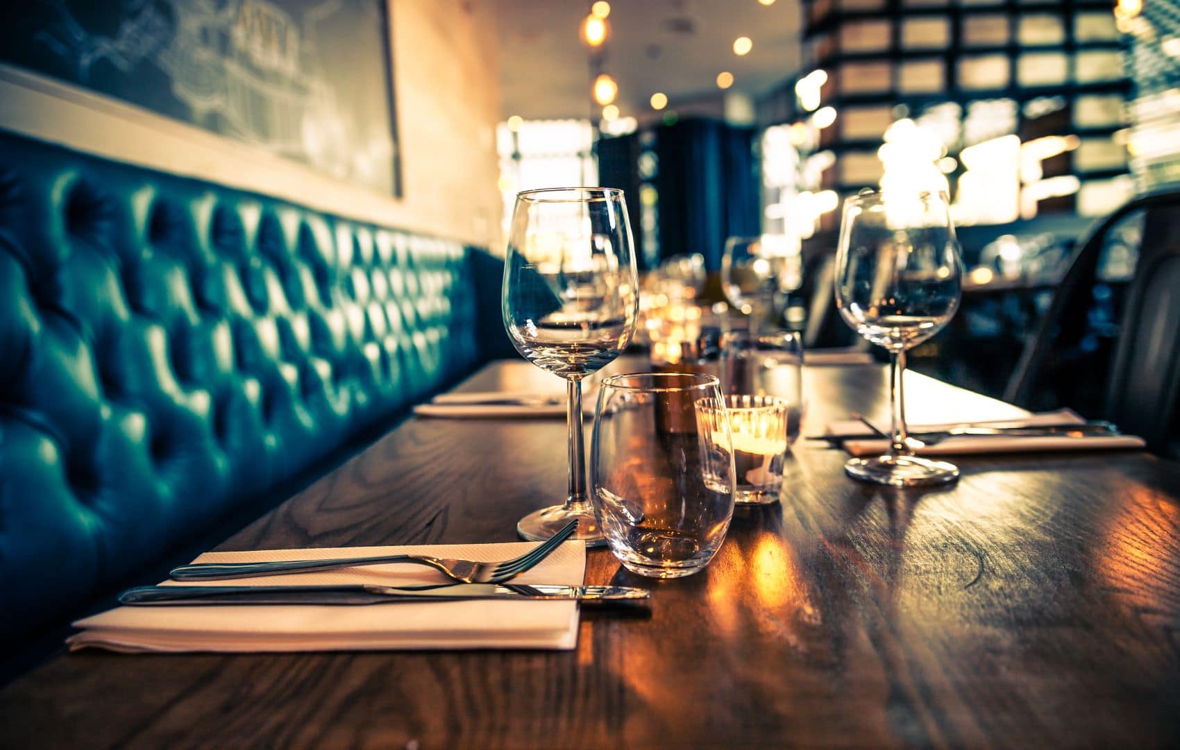 Edel eingerichteter Tisch im Restaurant 