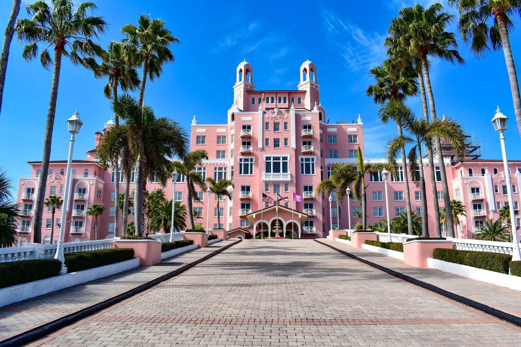 Einfahrt The Don Cesar Hotel in St. Petersburg