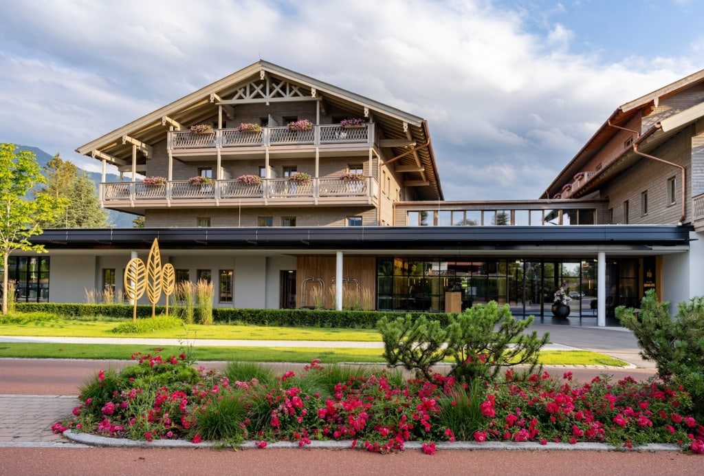Außenansicht des Parkhotel Egerner Höfe