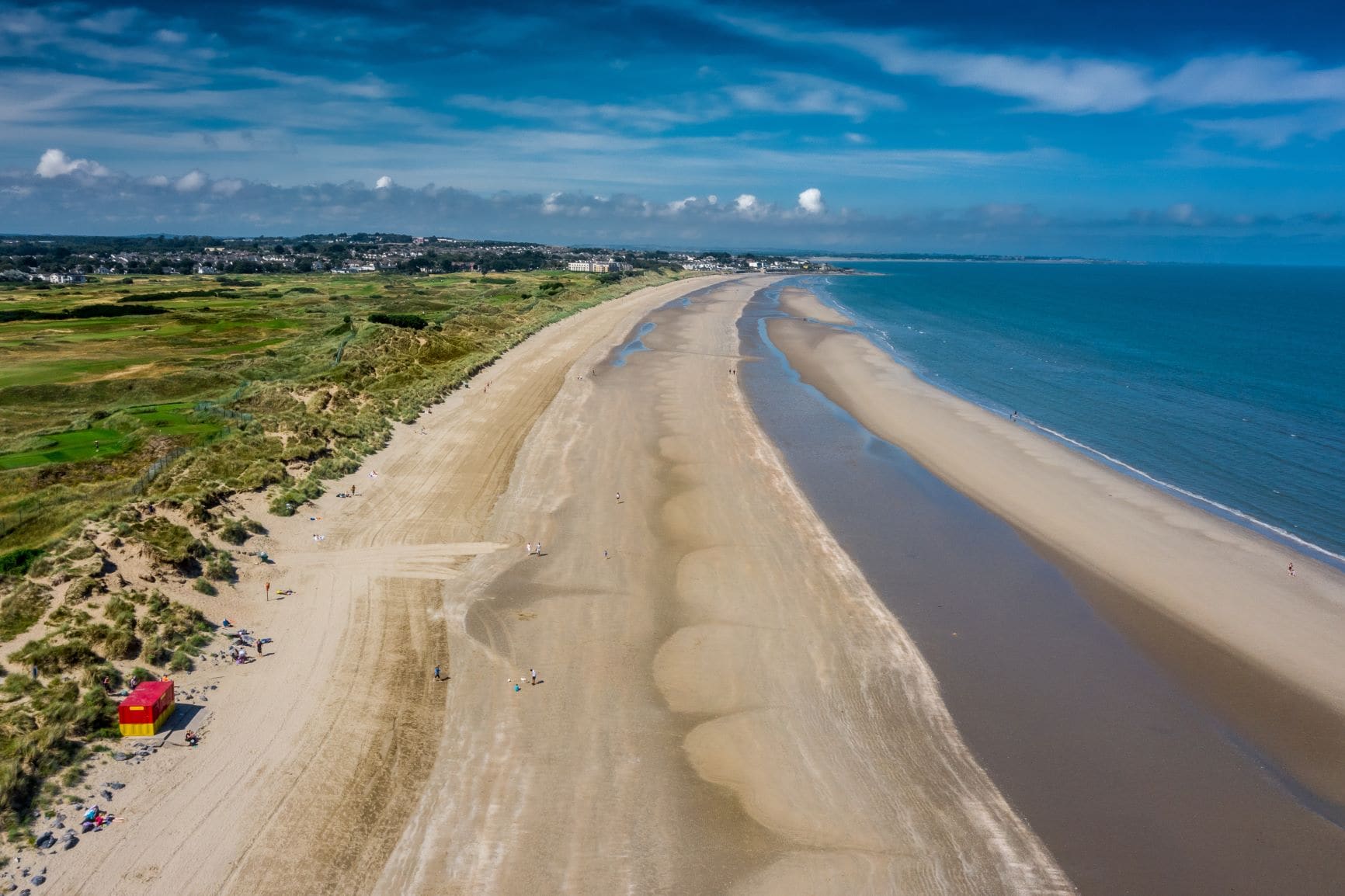 Portmarnock-Strand bei Dublin aus der Vogelperspektive