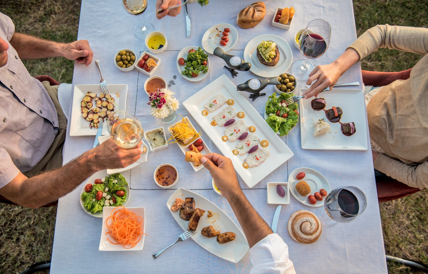 Serviertes Essen in der Pikaia Lodge in Ecuador im Restaurant Evolution