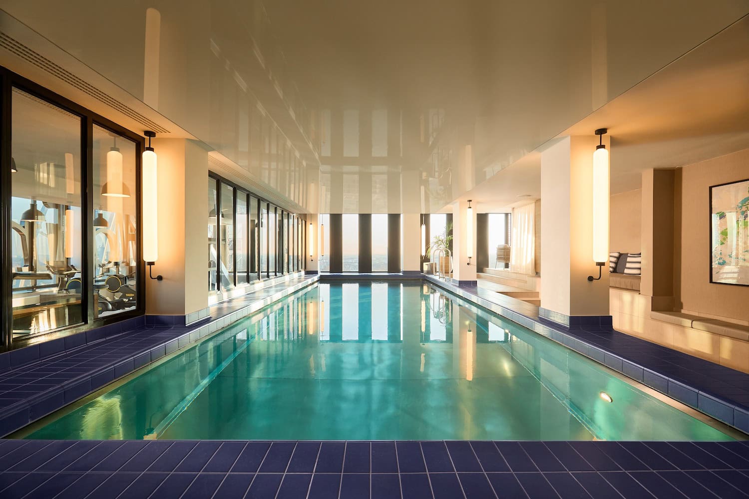 Pool im Hotel in München