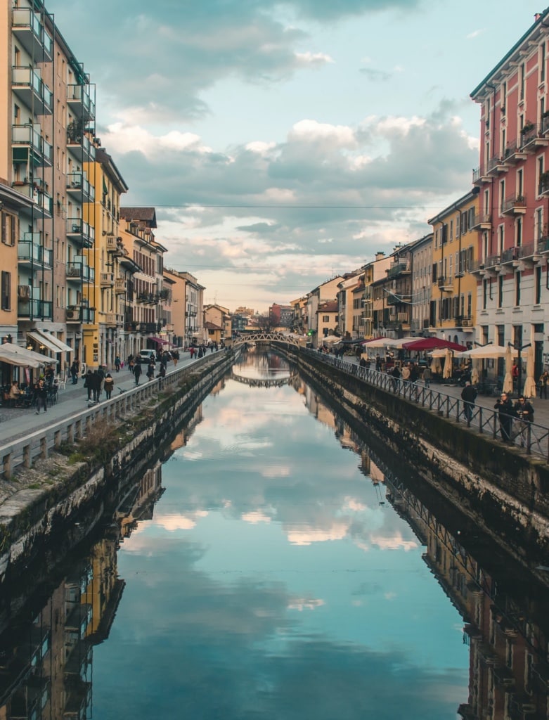 Das Navigli-Viertel ist eine der Viertel, die ihr in Mailand gesehen haben müsst.