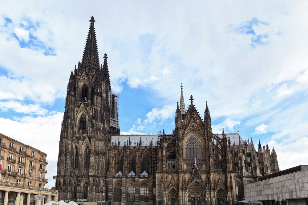 Kölner Dom von unten fotografiert
