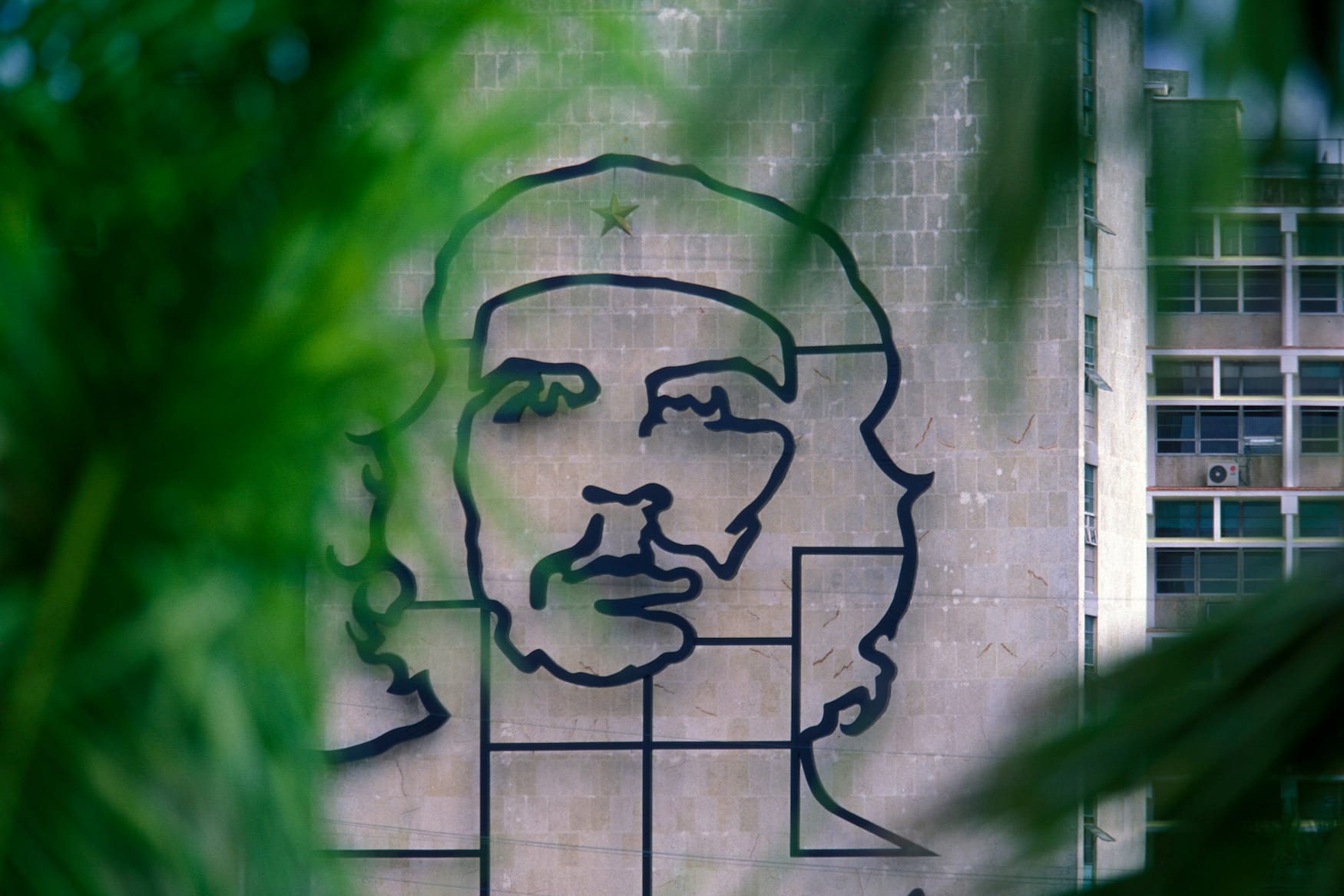 Che Guevara Denkmal an Häuserwand in Havanna, Kuba