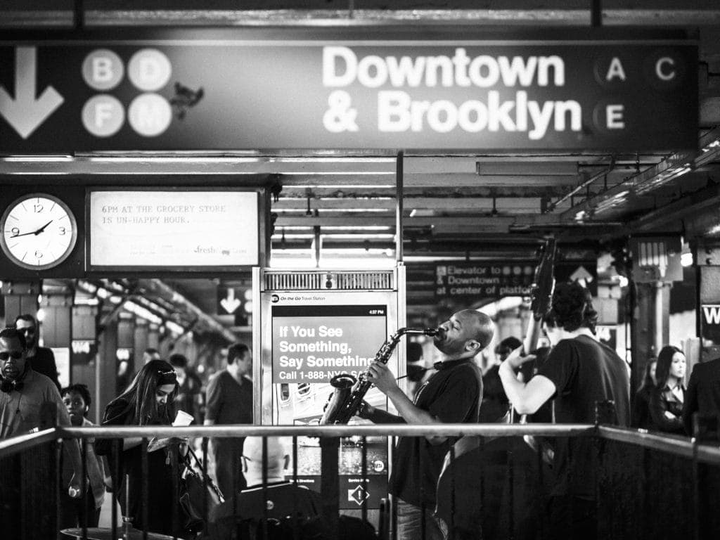Jazz-Spieler in Underground in New York