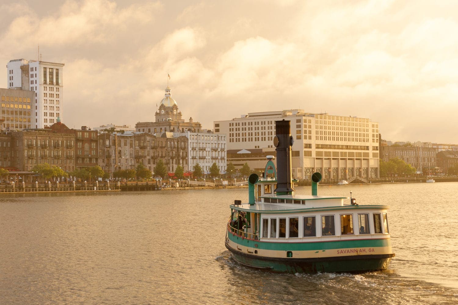Dampfer auf Savannah River in Georgia 