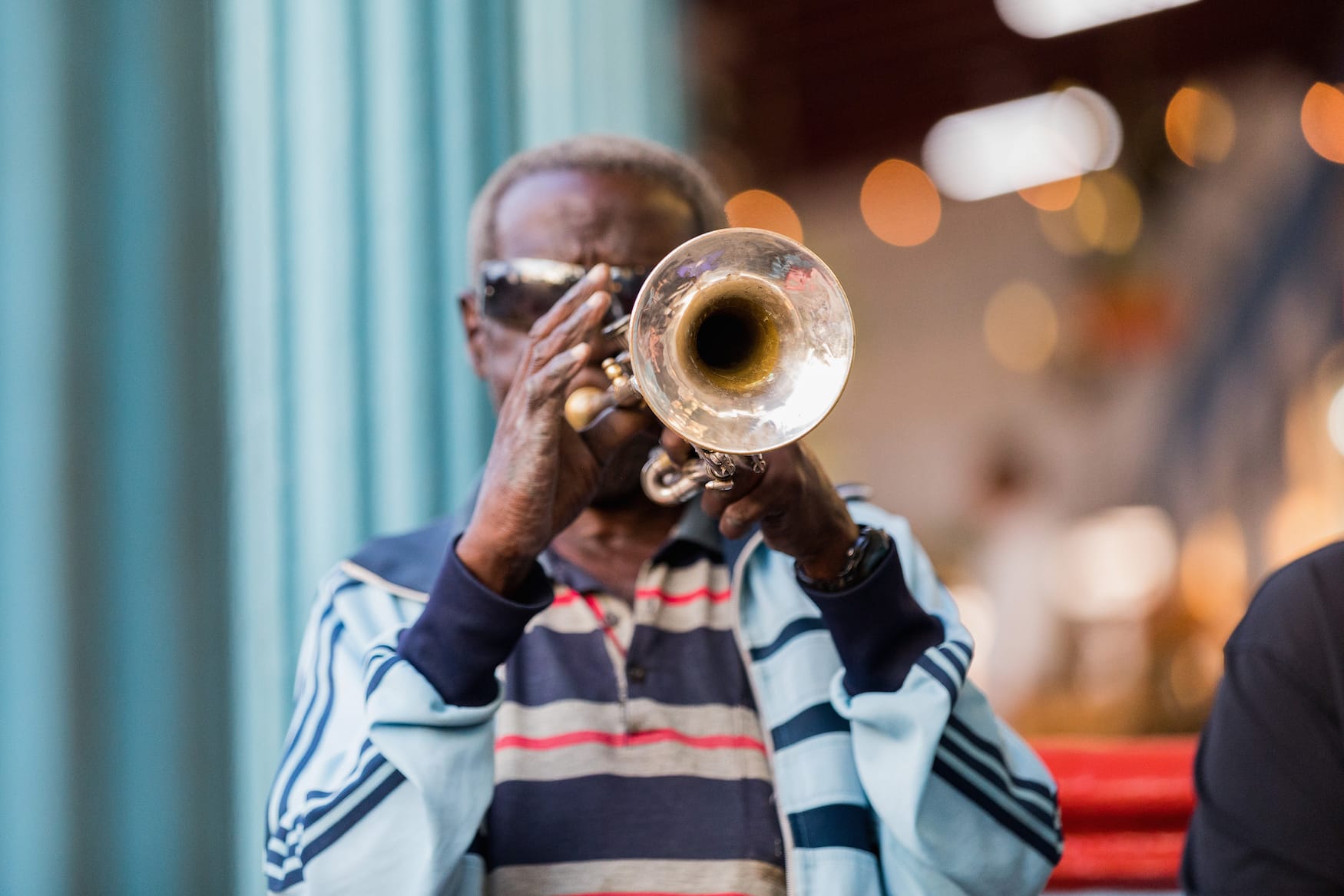 Latin Jazz: Trompetenspieler in den Straßen von New York