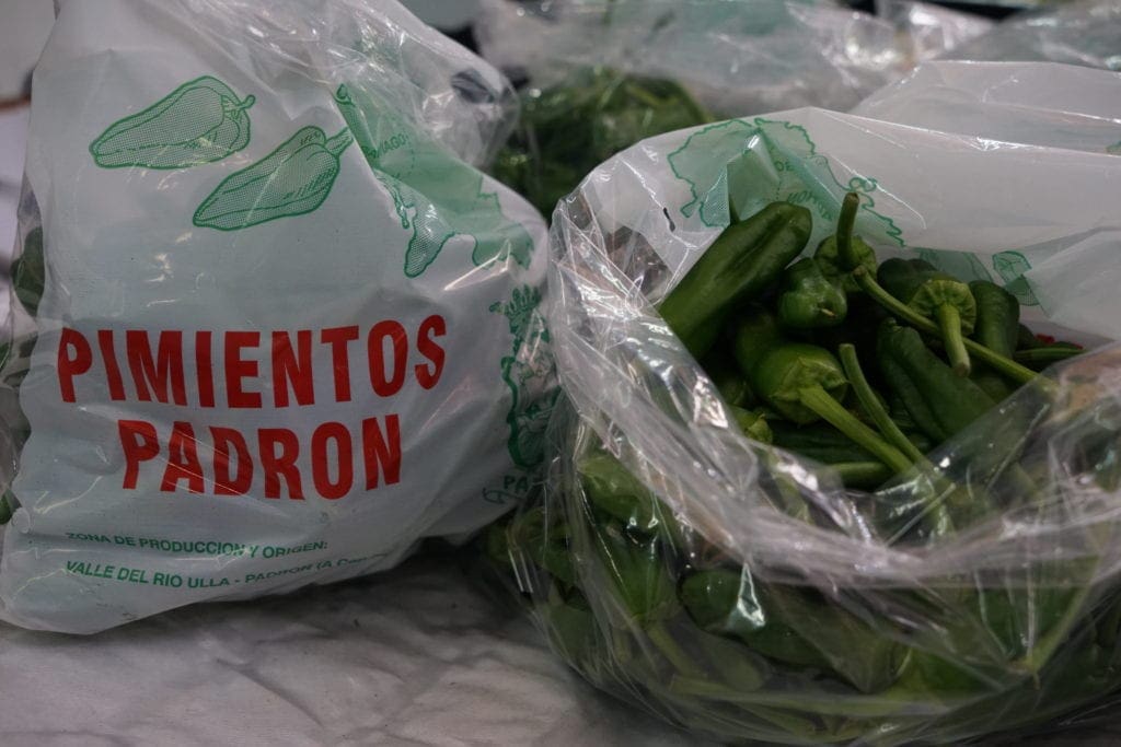 Pimientos de Padrón in Galicien