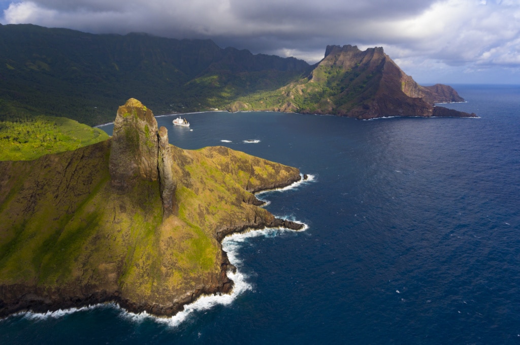 Die Inseln von Tahiti gleichen einem Paradies, die Aranui 5 steuert sie an. 