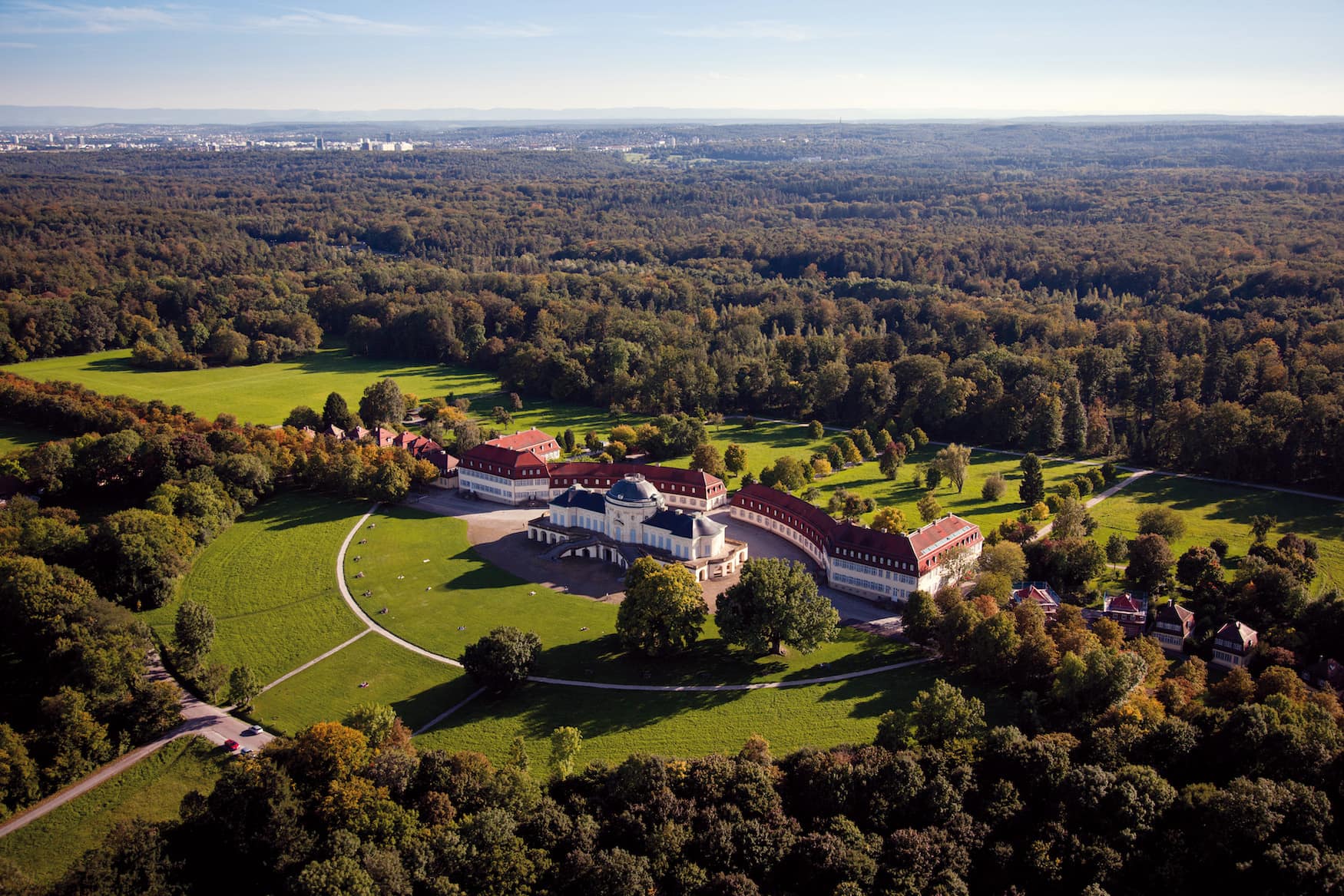 Urlaub mit dem Fahrrad: Eine Tour durch Stuttgart zum Schloss Solitude