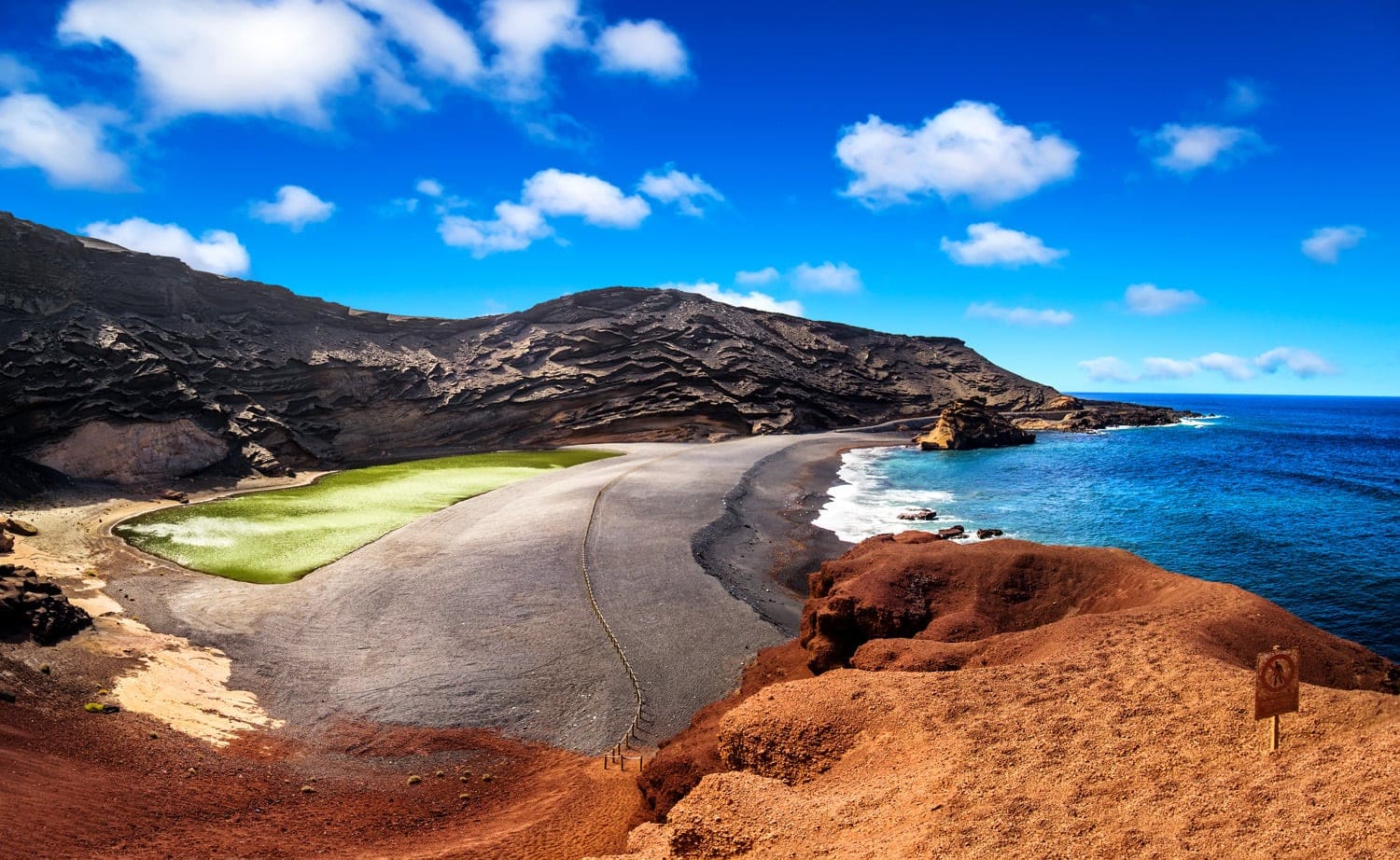 Landschaft und Meer auf Lanzarote