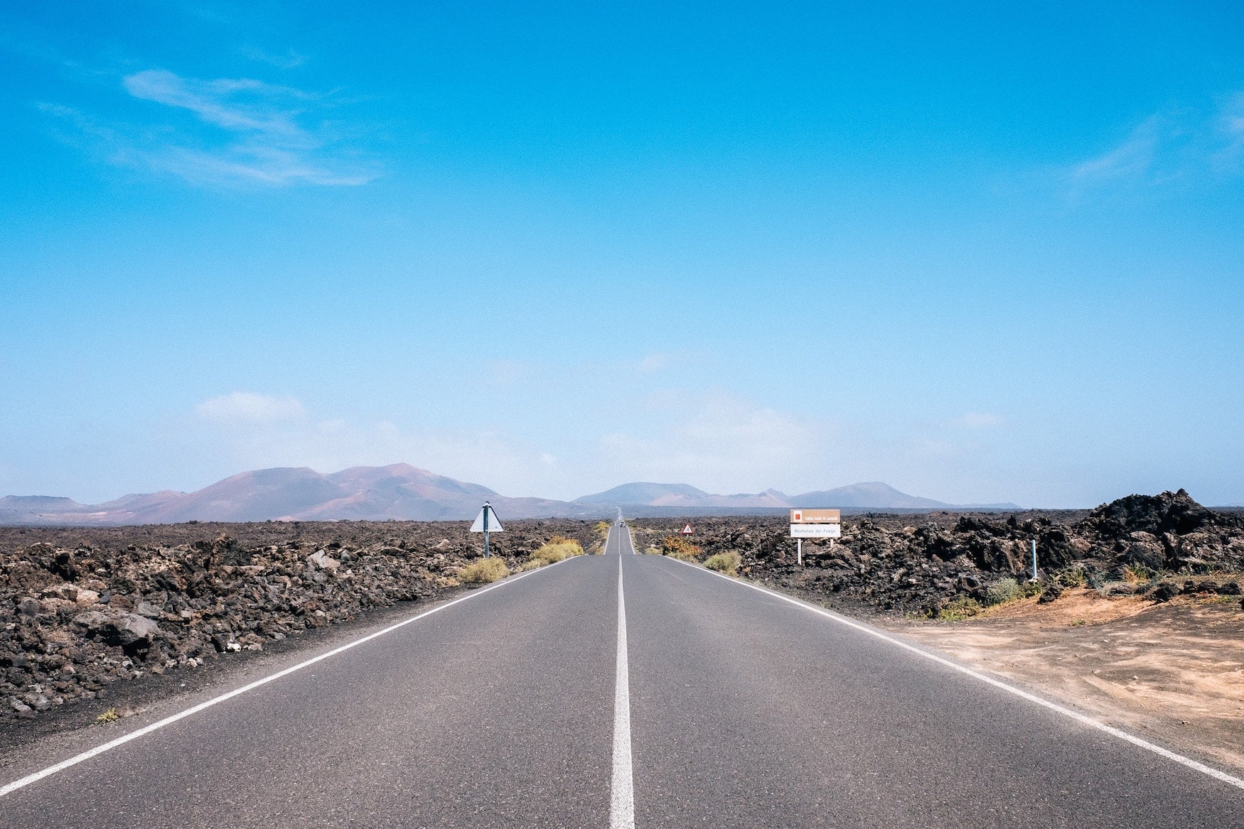 Unsere Lanzarote Tipps : Ein Auto mieten und über die Vulkaninsel fahren