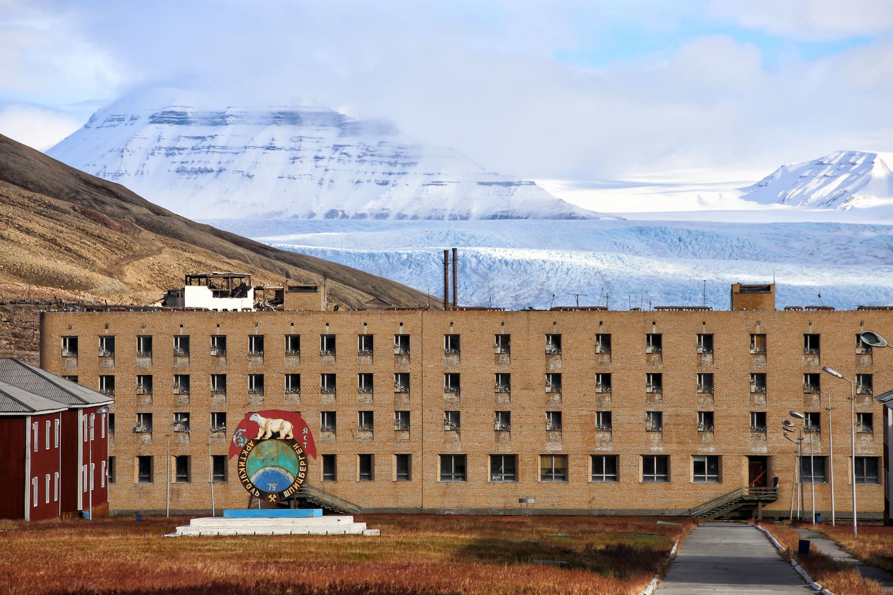 Verlassene Sowjet-Stadt Pyramiden in Norwegen