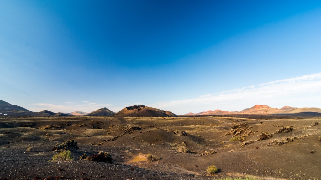 Schöne Landschaft mit Vulkan El Cuervo auf Lanzarote