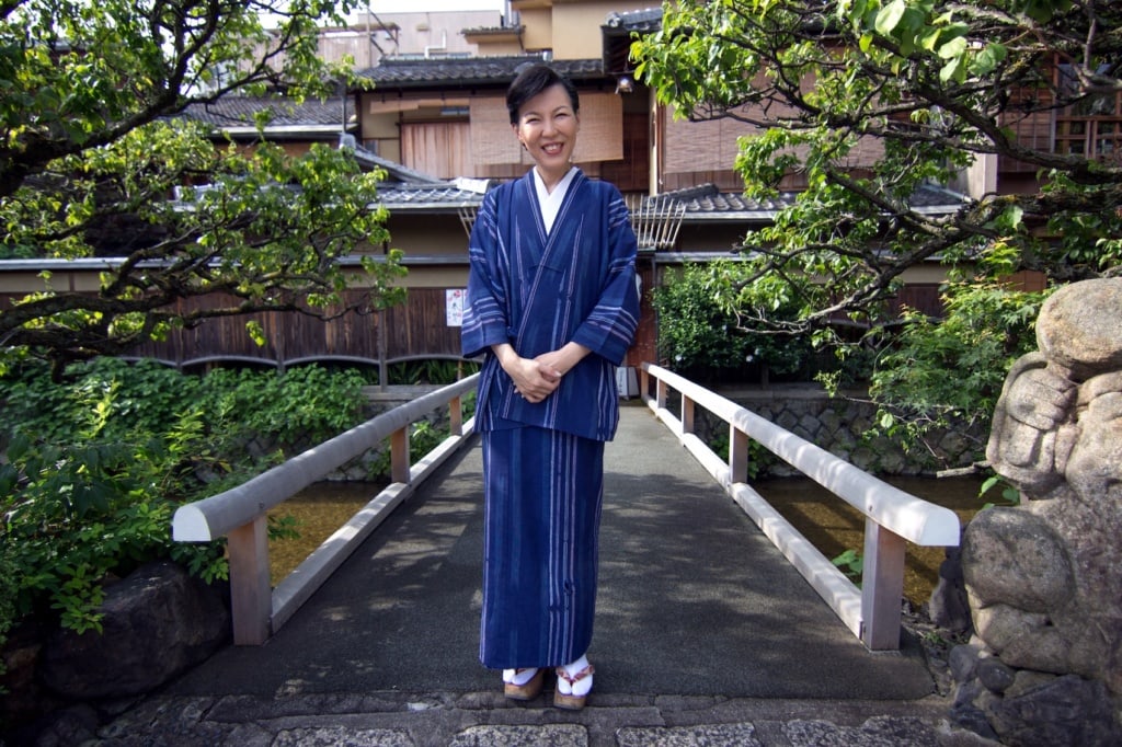 Die Herbergsmutter des Ryokans Shiraume in Kyoto macht die Unterkunft zu einem ganz besonderen Erlebnis.