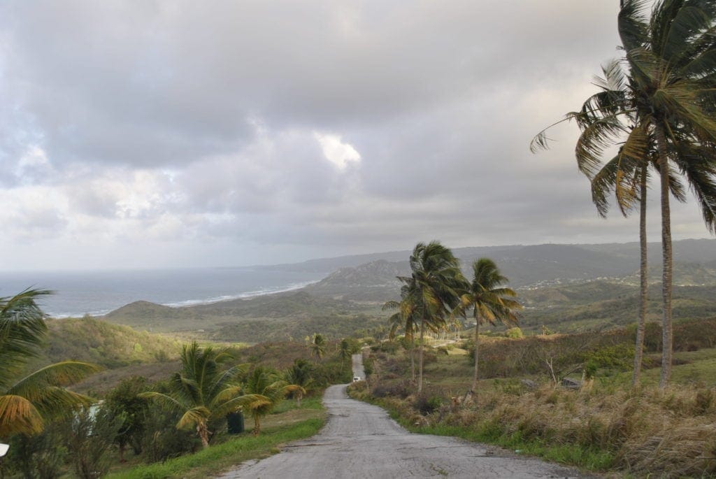 Die Ostseite von Barbados ist weitaus bergiger als die westliche Inselküste.