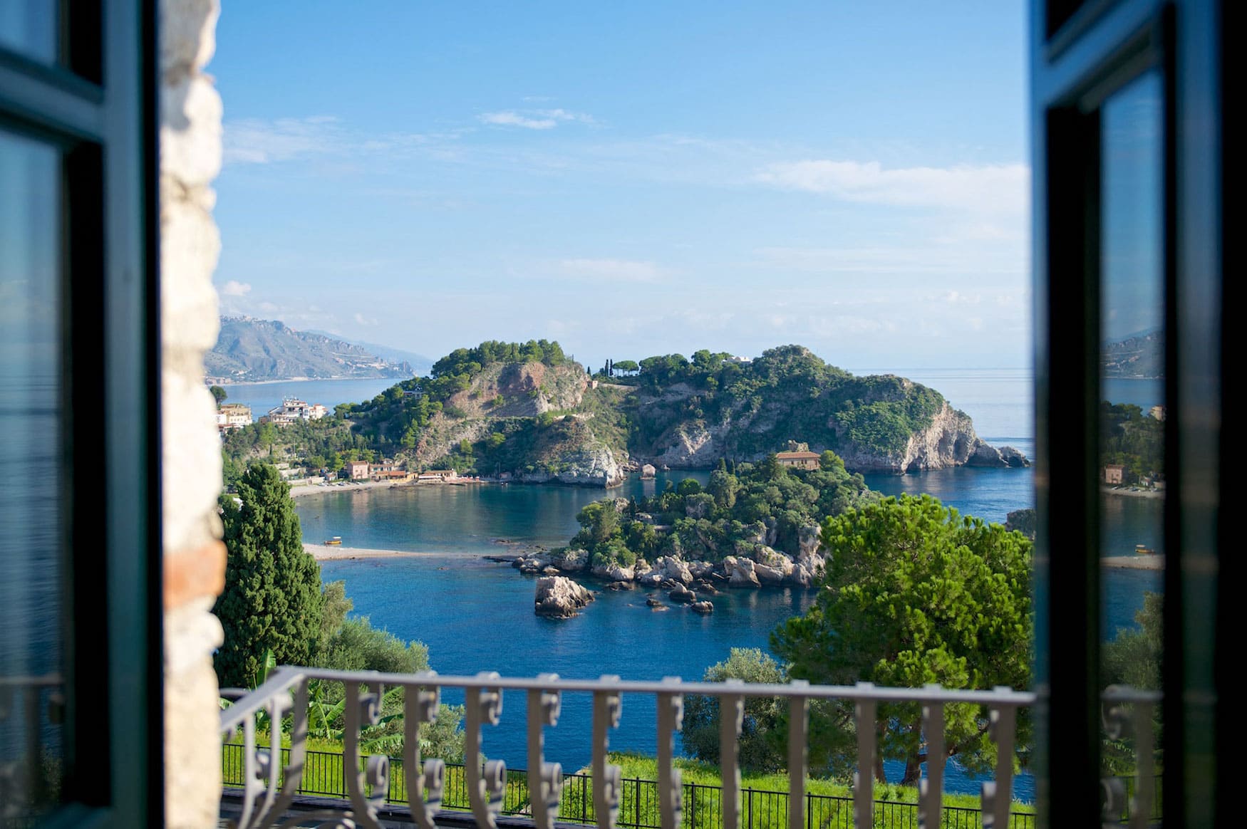 Aussicht aus der Villa Carlotta in Taormina auf die Isola Bella