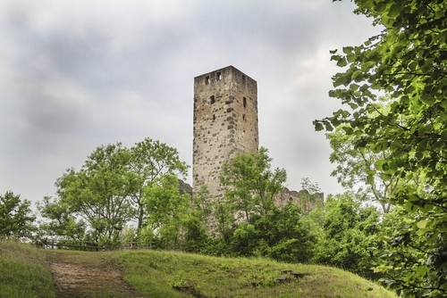 Niederhaus-Ruine in Bayern