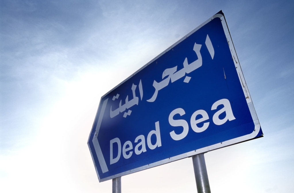 Hinweisschild Dead Sea in Jordanien