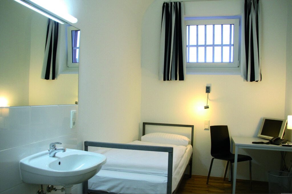 Das Alcatraz-Hotel in Kaiserslautern verleiht echtes Knastgefühl.