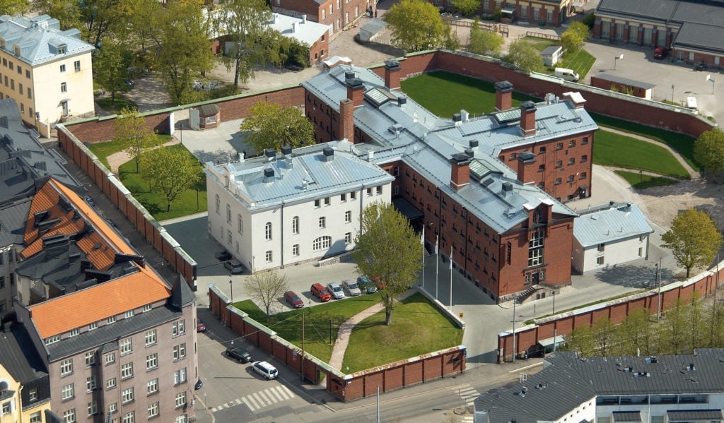 Das Gefängnis Katajanokka ist heute ein modernes Hotel, in den Hotelzimmern verraten nur noch die schweren Metalltüren die Geschichte des Hauses.