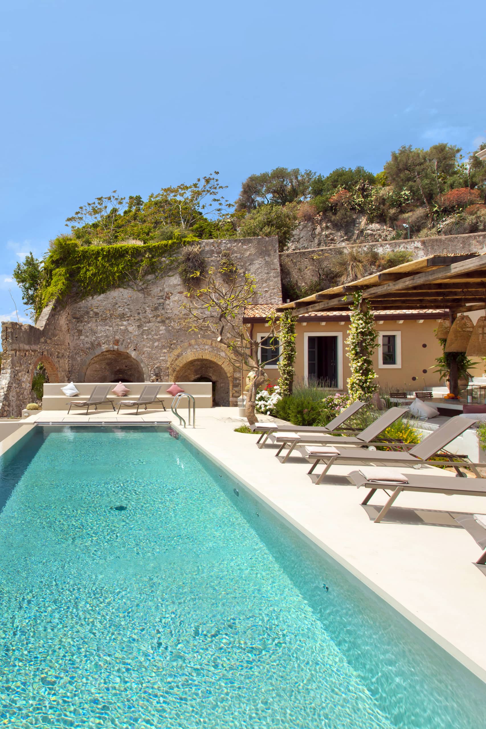 Villa mit Pool bei Taormina auf Sizilien