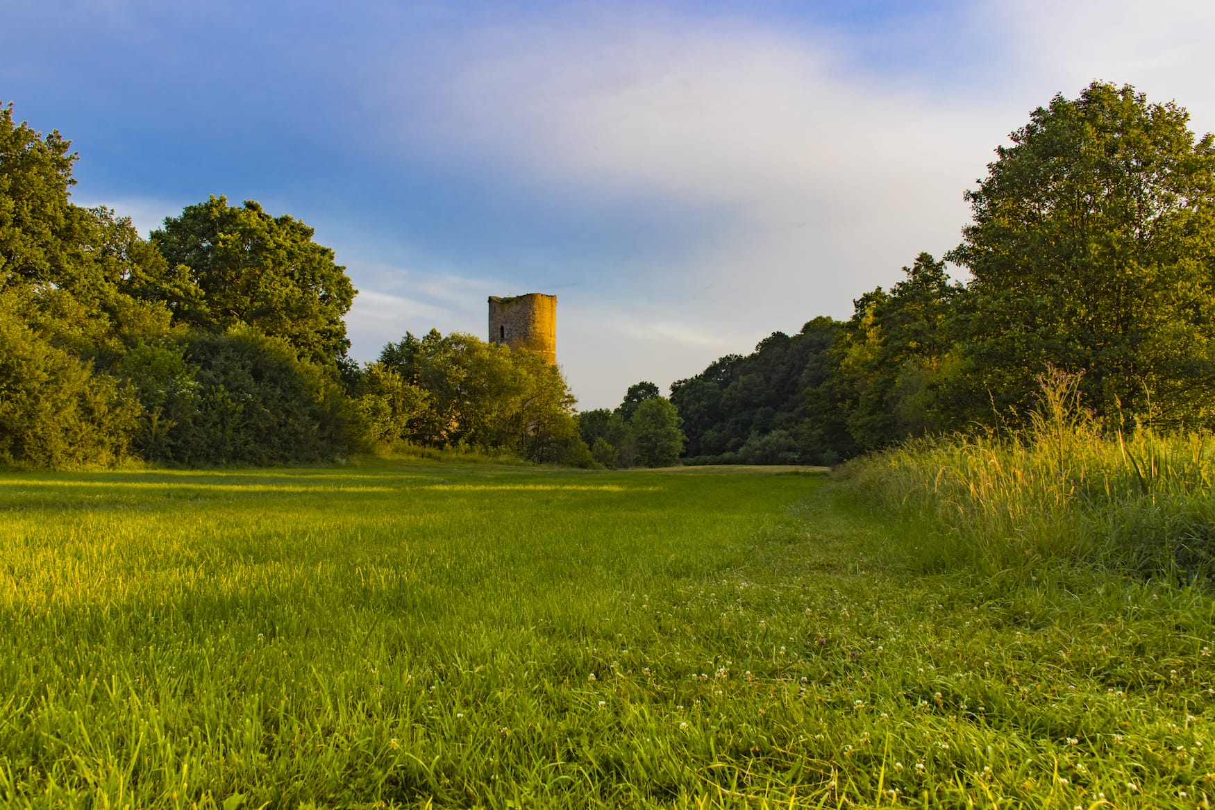 Wandern im Hunsrück am Schloss Baldenau