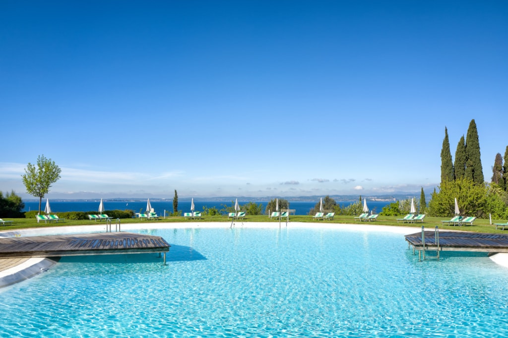 Eine Runde im Pool? Diese Luxushotels am Gardasee sind ein Traum.