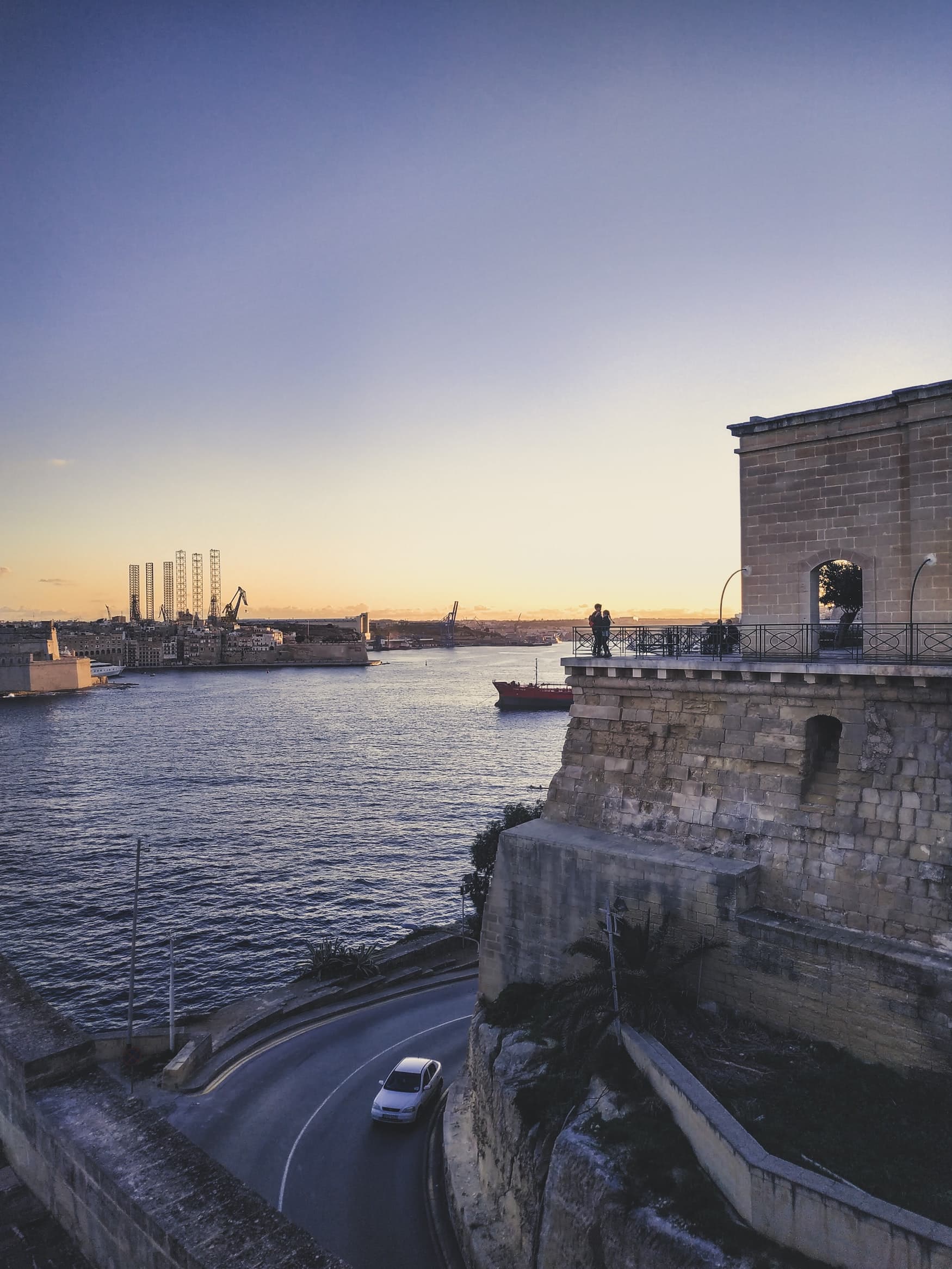 Hafen von Valletta bei Sonnenuntergang