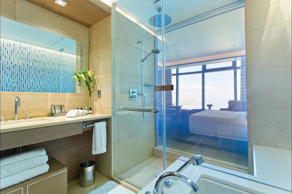 Badezimmer im Fairmont Baku