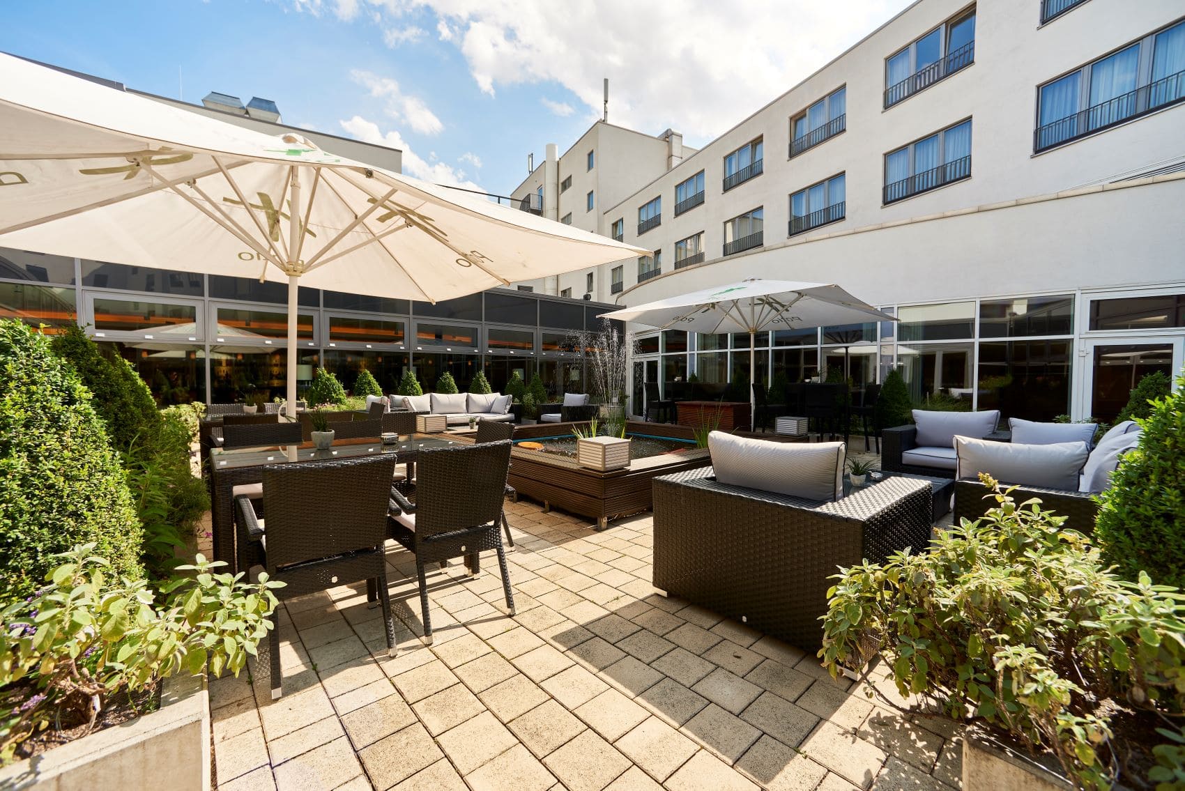 Dachterrasse Holiday Inn Berlin Airport