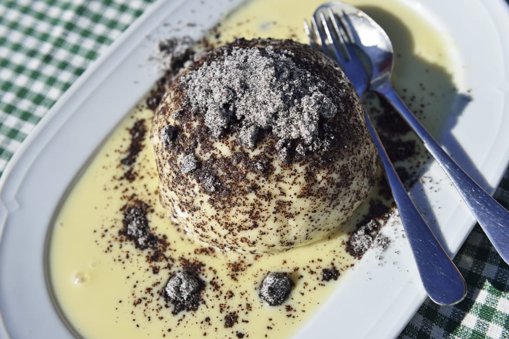 Germknödel in Vanillesauce
