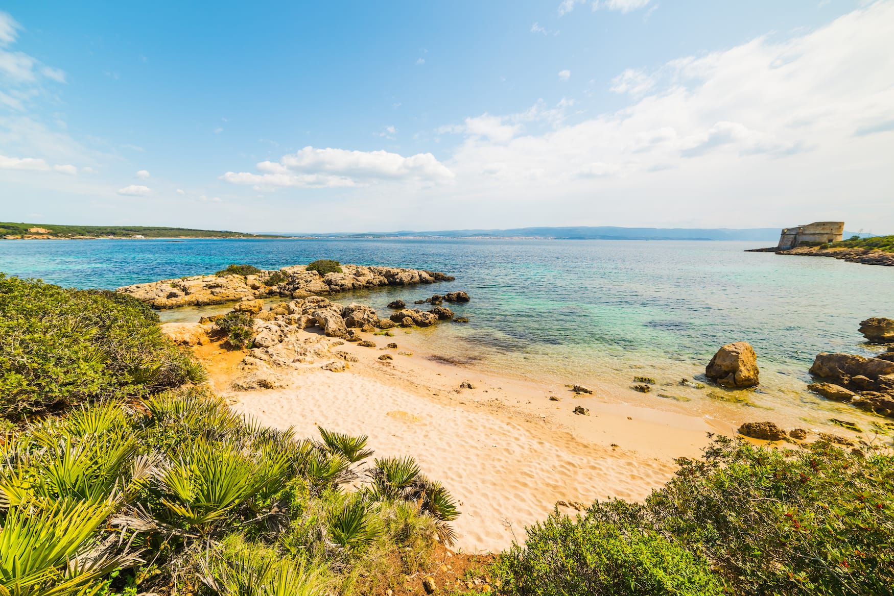 Strand an der Westküste von Sardinien