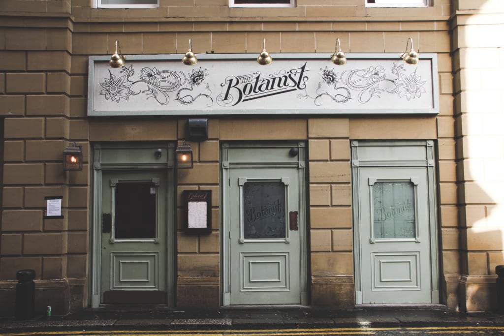 The Botanist ist eine beliebte Bar im historischen Zentrum der Stadt gleich an der Grey Street