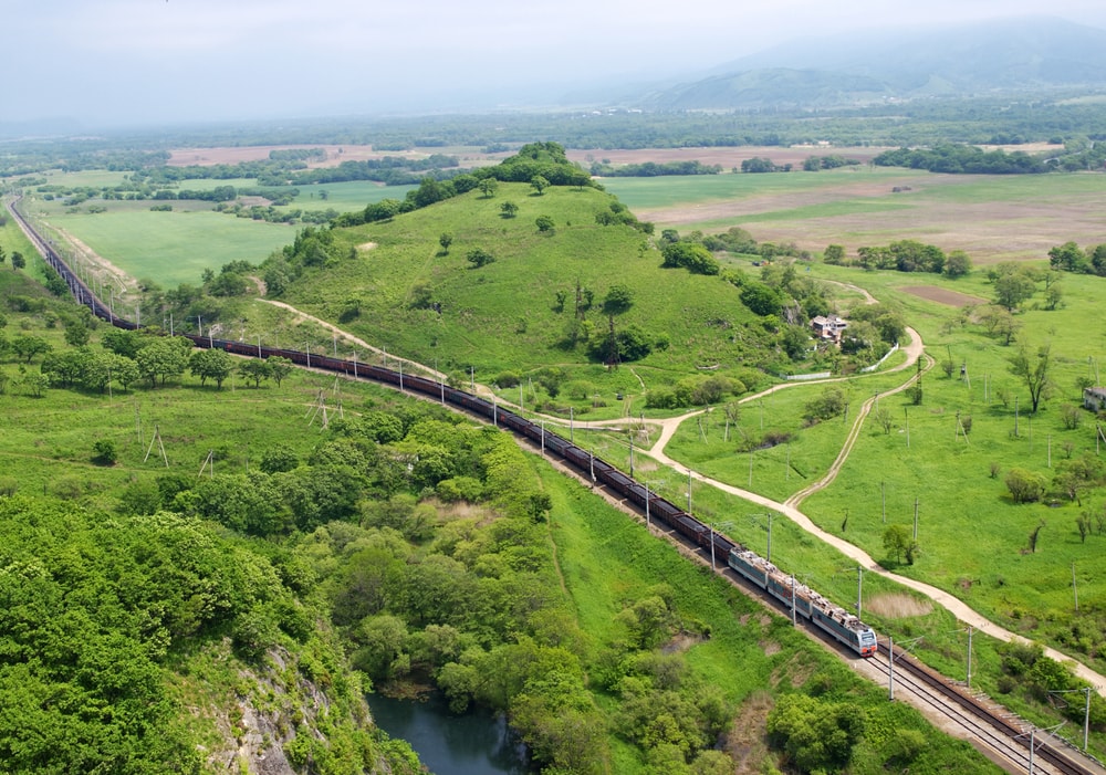 Schönsten Zugstrecken der Welt: Zug in der Primorsky-Region in Russland