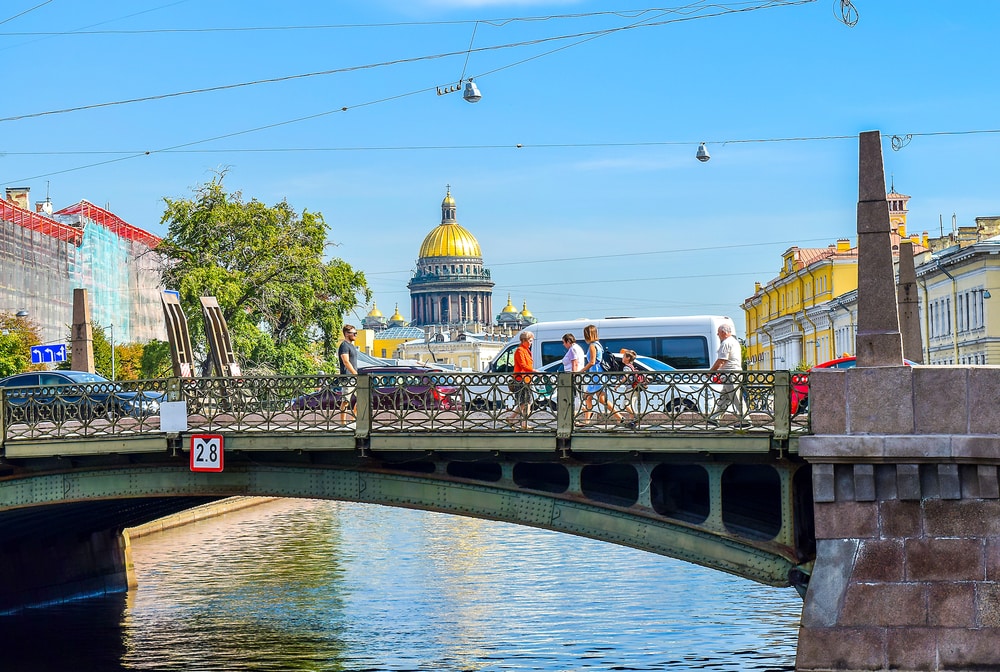 Brücke der Küsse in St. Petersburg