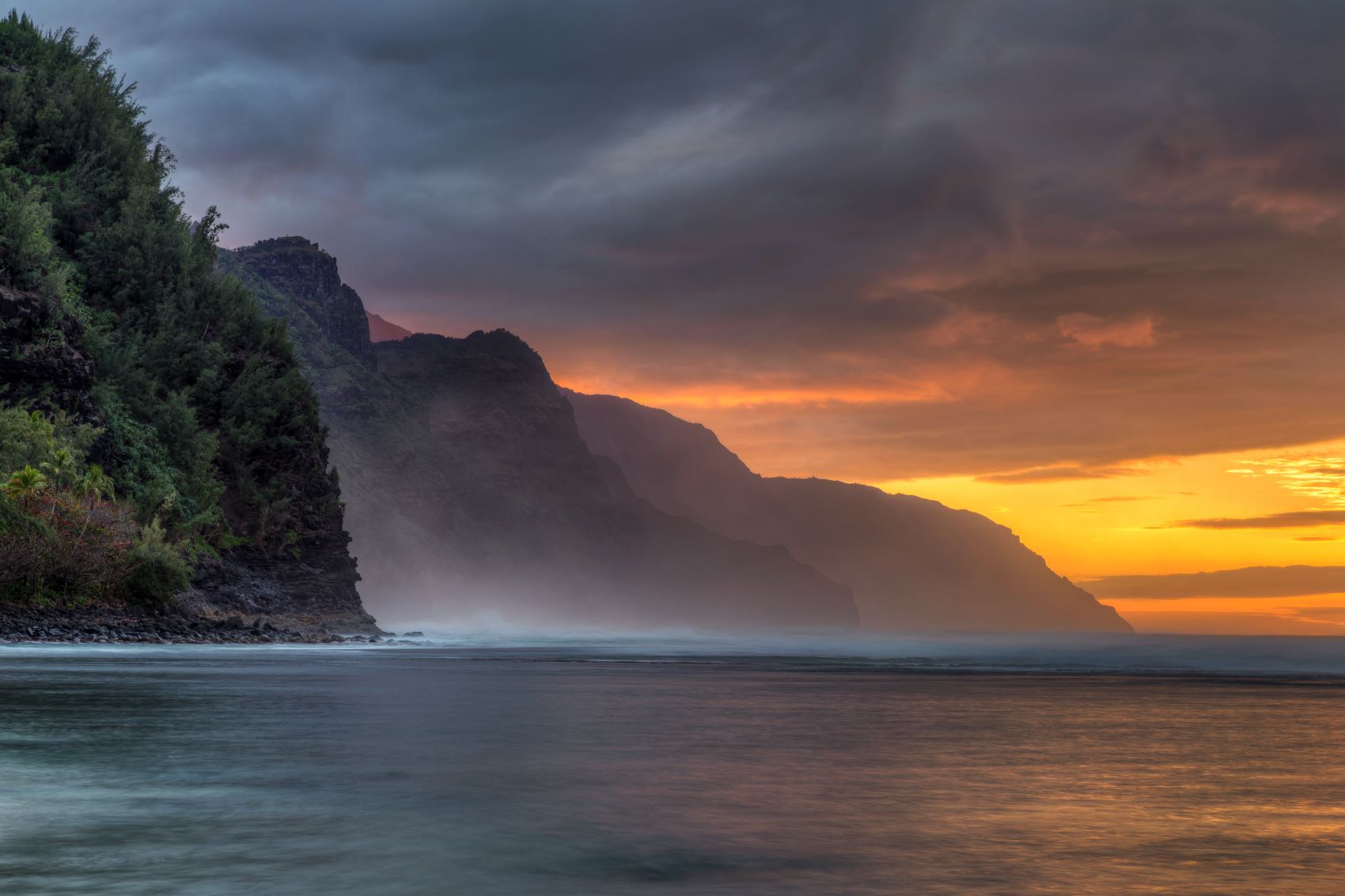 Sonnenuntergang am Kee Beach auf Hawaii