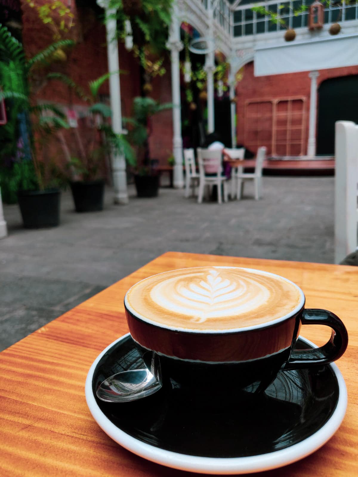 Cappuccino in schönem Café in San Jose