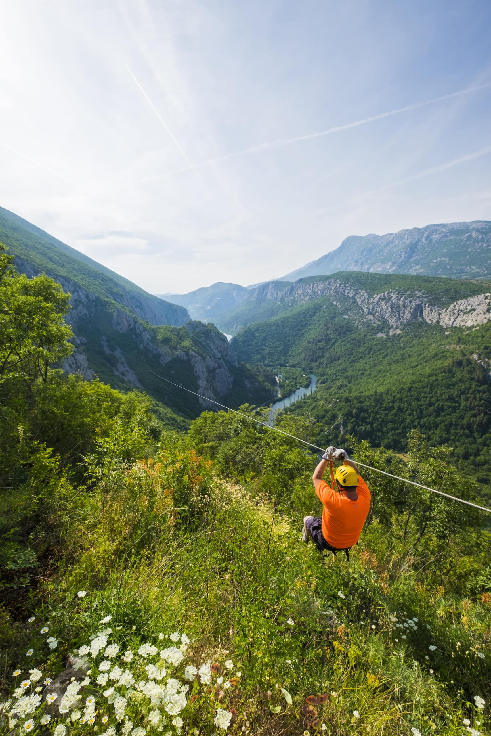 Ziplining über den Cetina-Fluss in Kroatien verspricht eine Menge Action